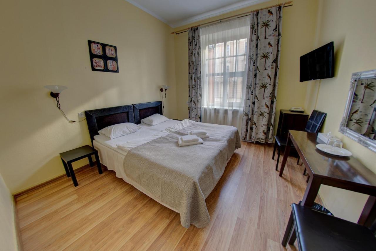Viktorija Hotel Riga Luaran gambar
