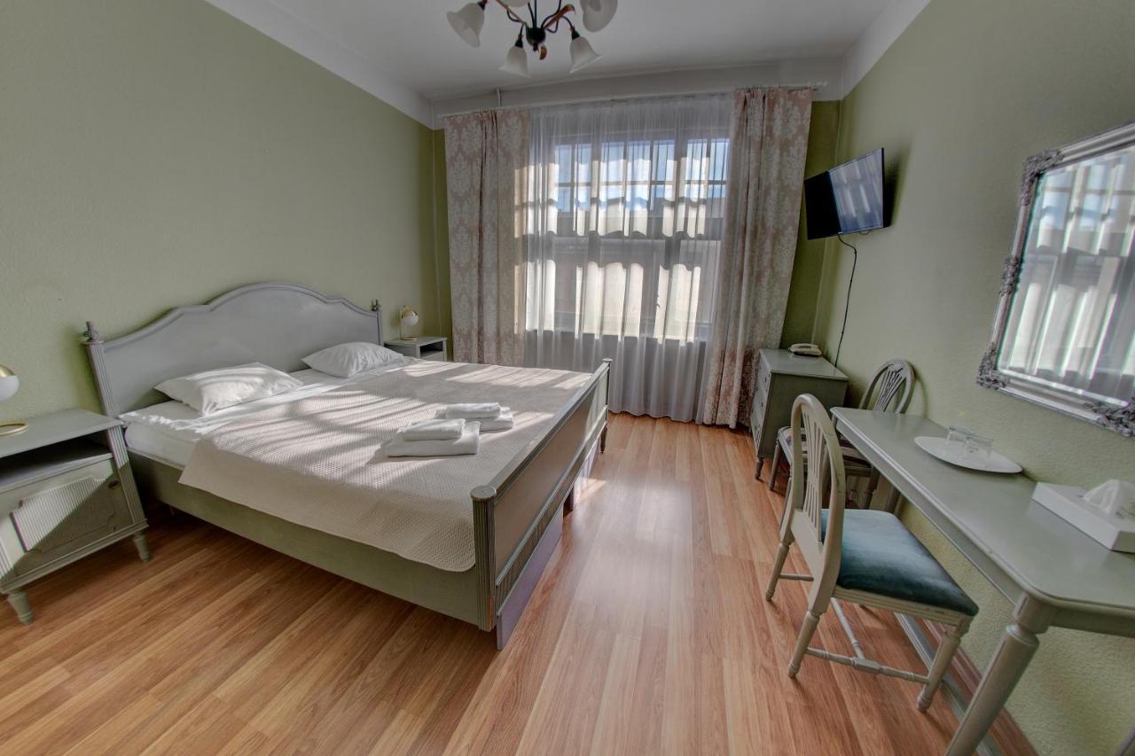 Viktorija Hotel Riga Luaran gambar
