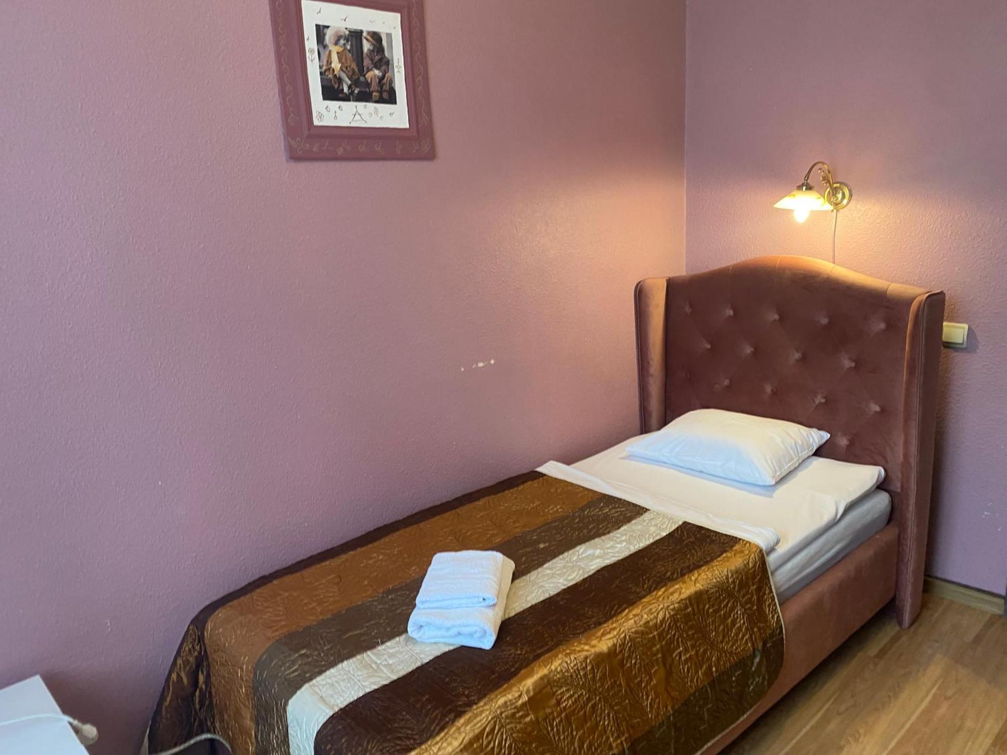 Viktorija Hotel Riga Luaran gambar