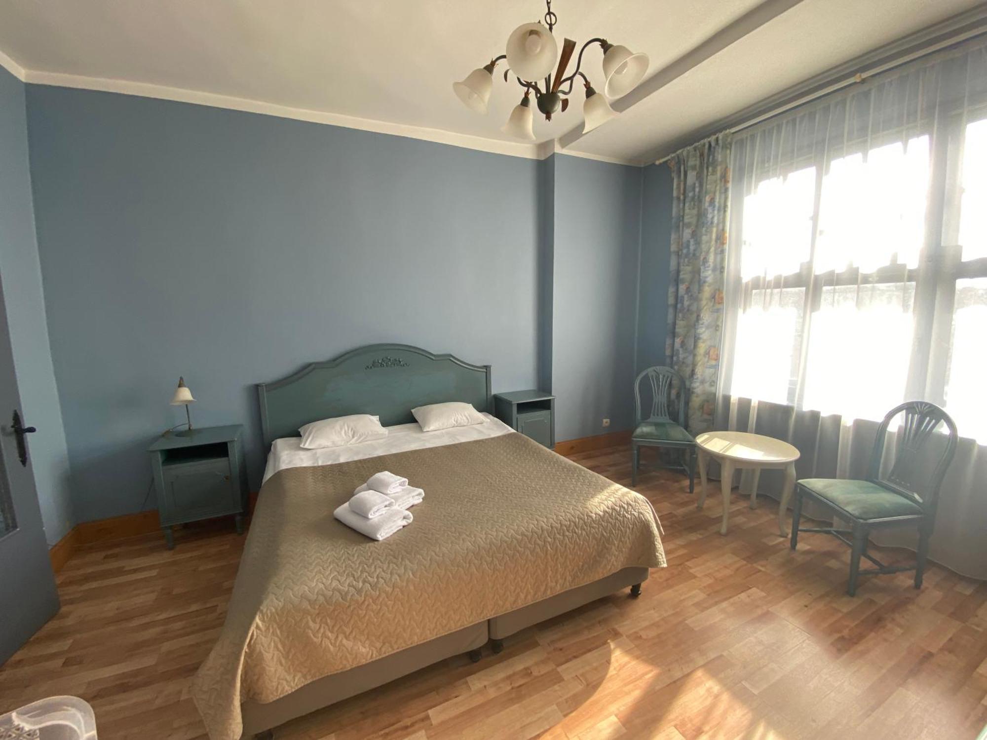 Viktorija Hotel Riga Luaran gambar