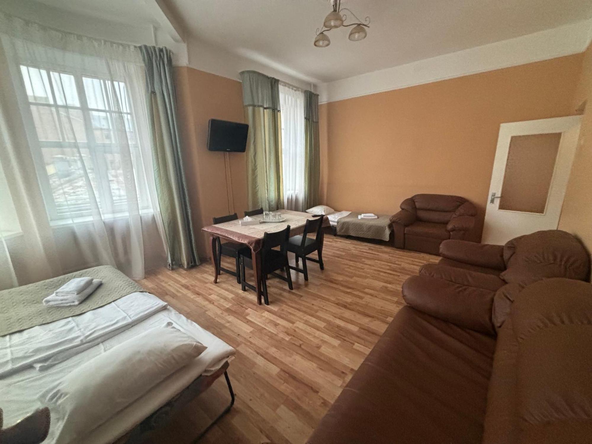 Viktorija Hotel Riga Luaran gambar