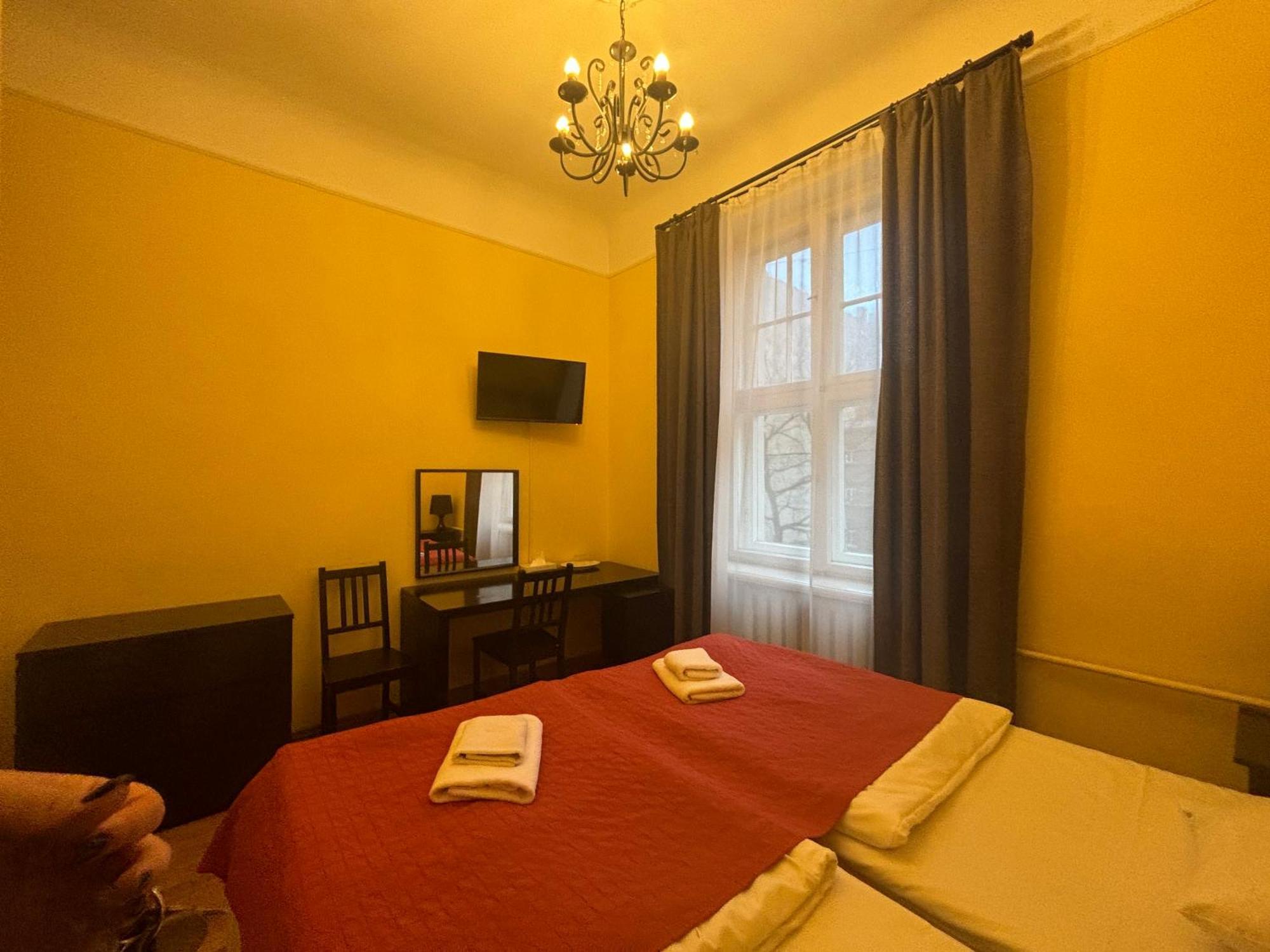 Viktorija Hotel Riga Luaran gambar