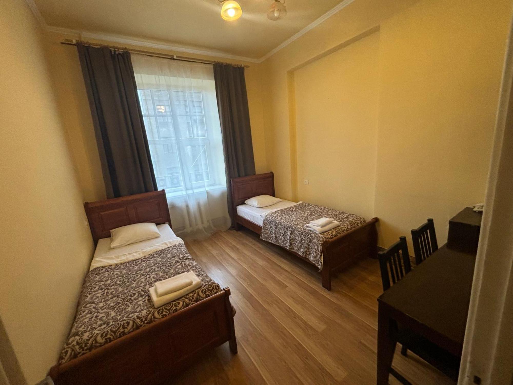 Viktorija Hotel Riga Luaran gambar