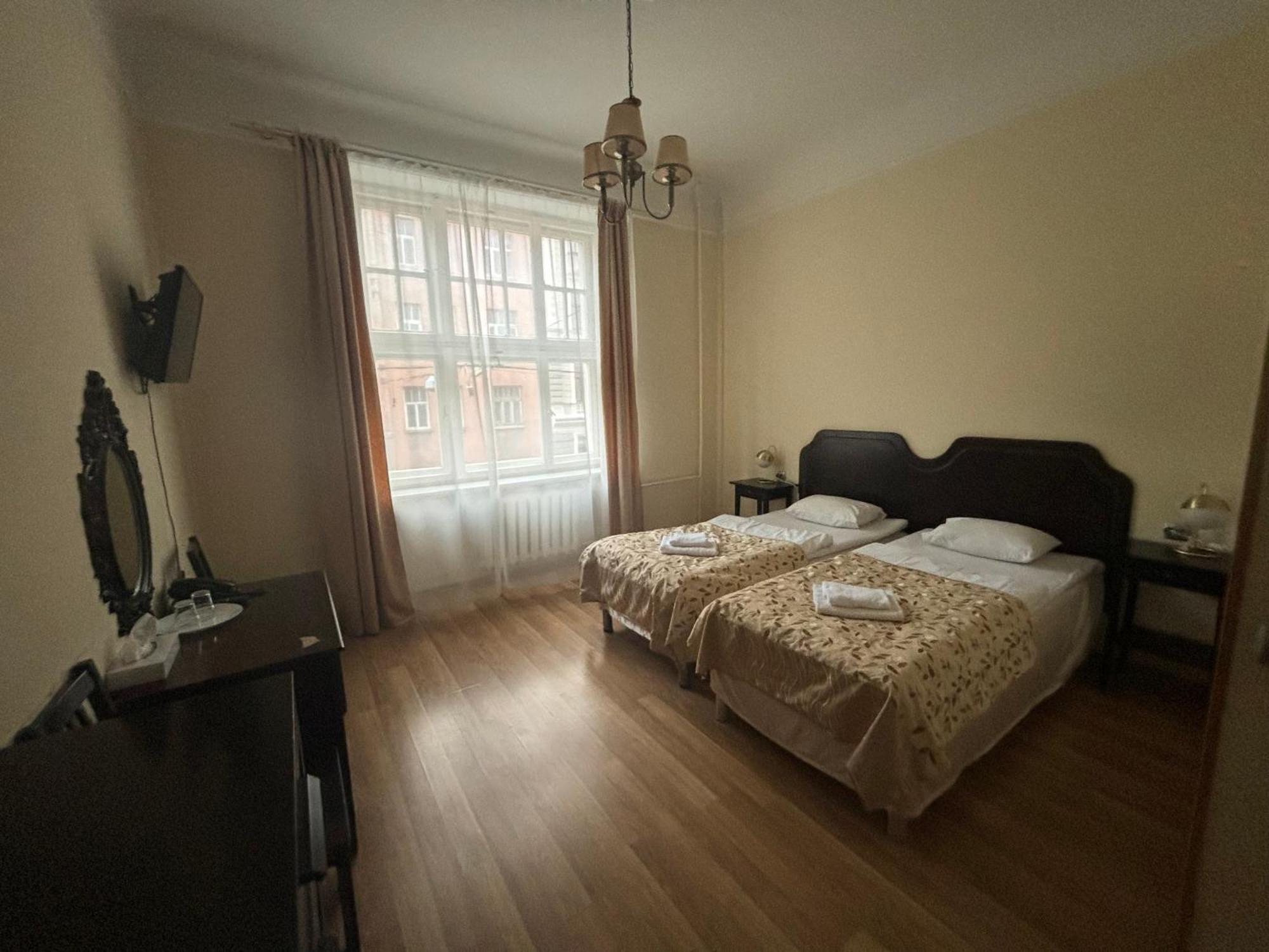 Viktorija Hotel Riga Luaran gambar