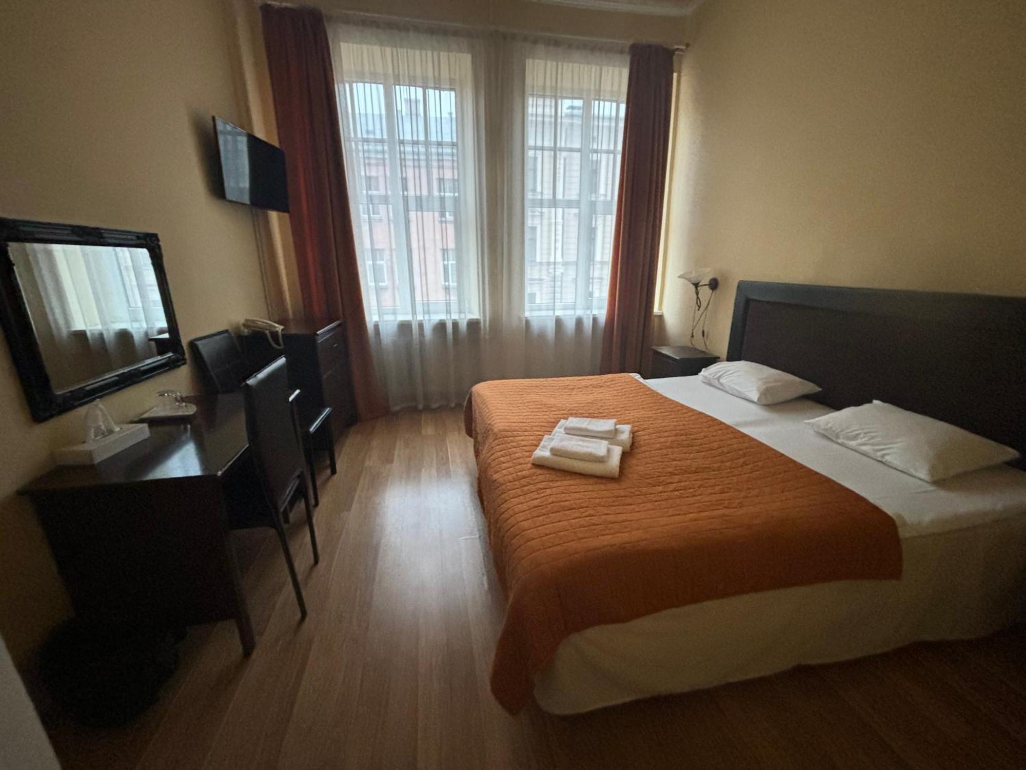 Viktorija Hotel Riga Luaran gambar