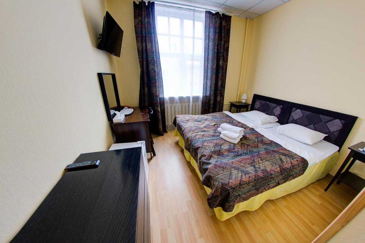 Viktorija Hotel Riga Luaran gambar