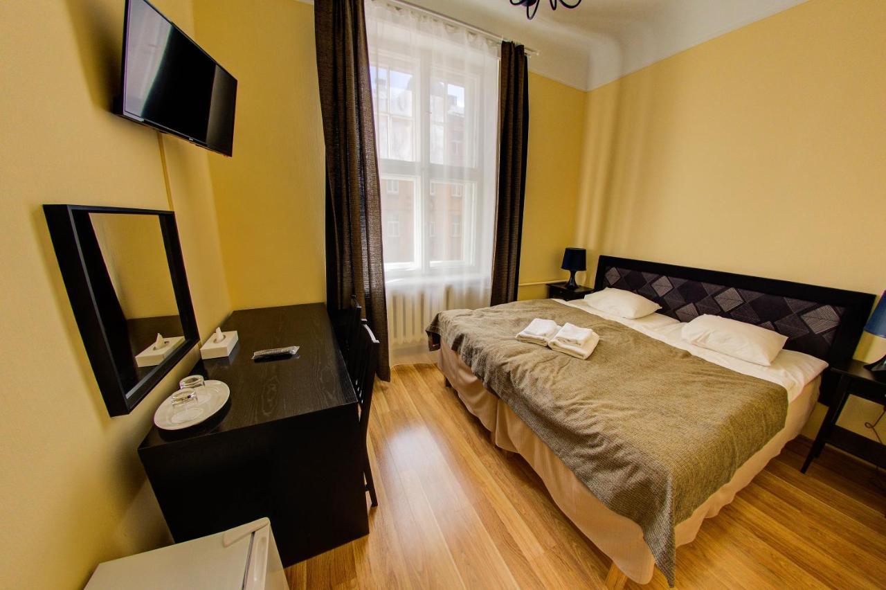Viktorija Hotel Riga Luaran gambar